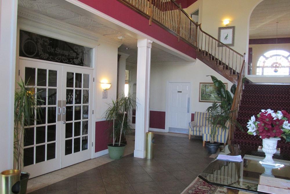 White Columns Inn