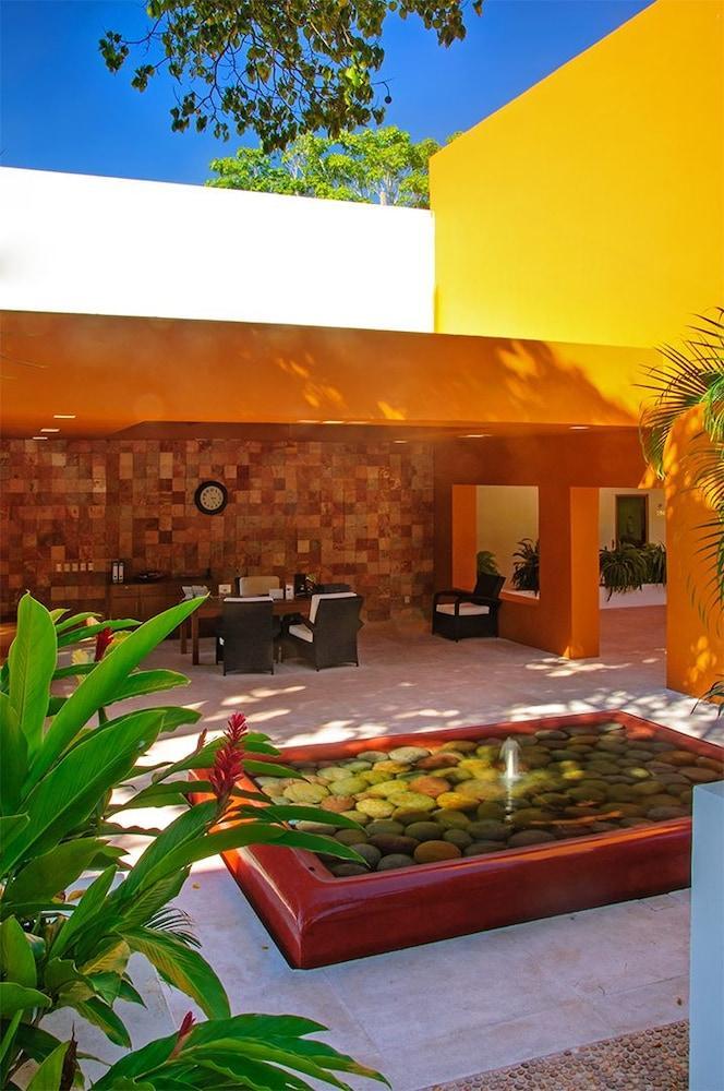 Hotel y Villas Ixzi Plus