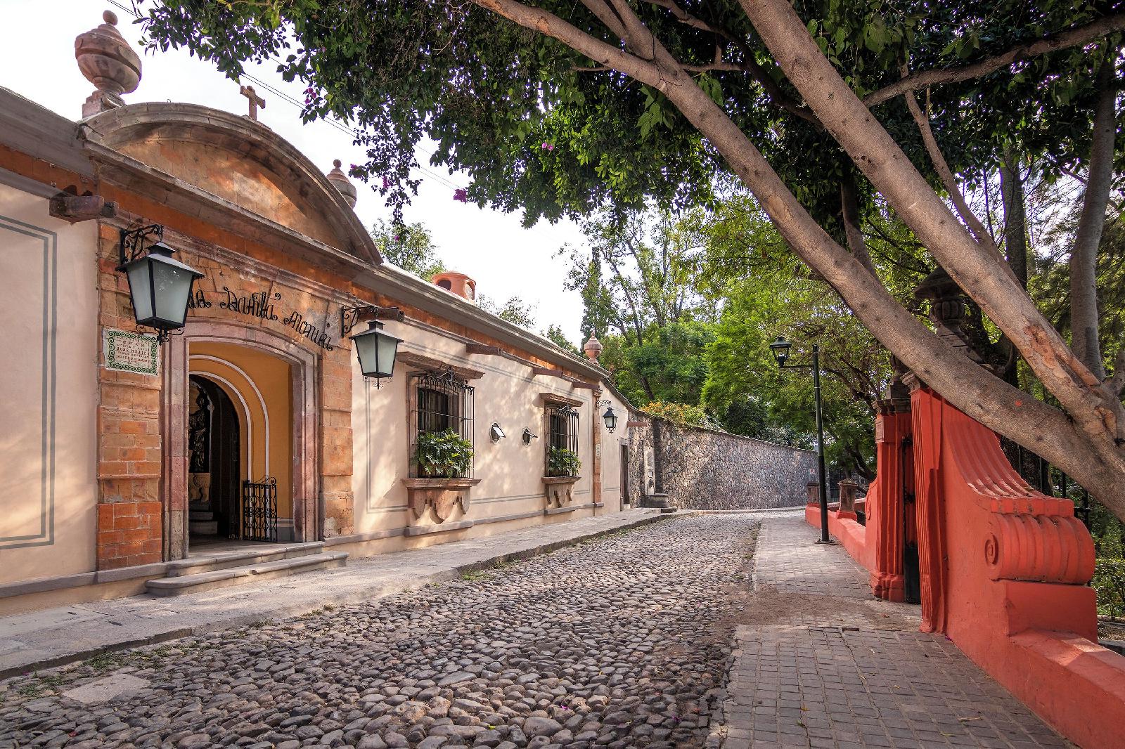 Antigua Villa Santa Monica