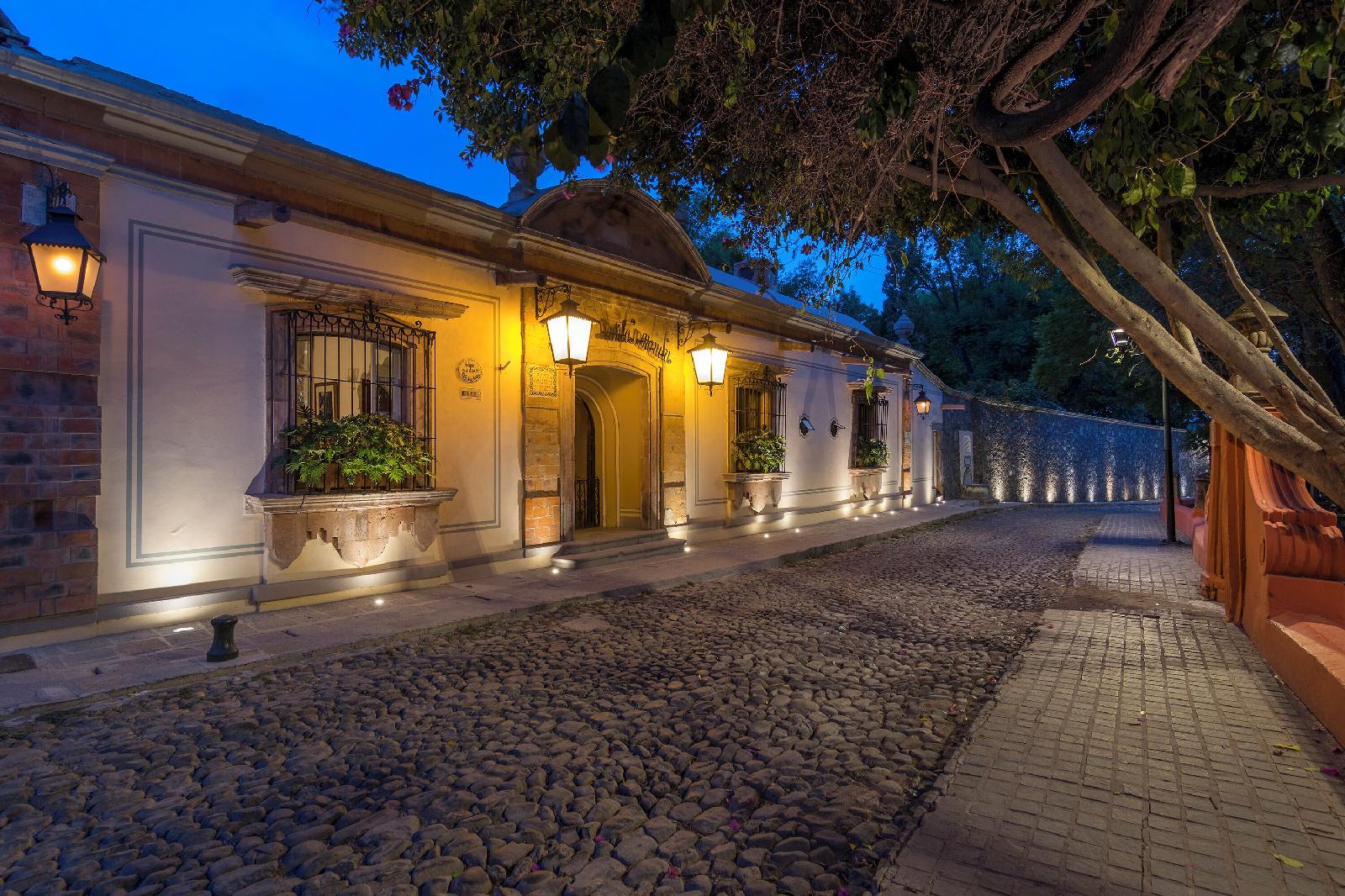 Antigua Villa Santa Monica