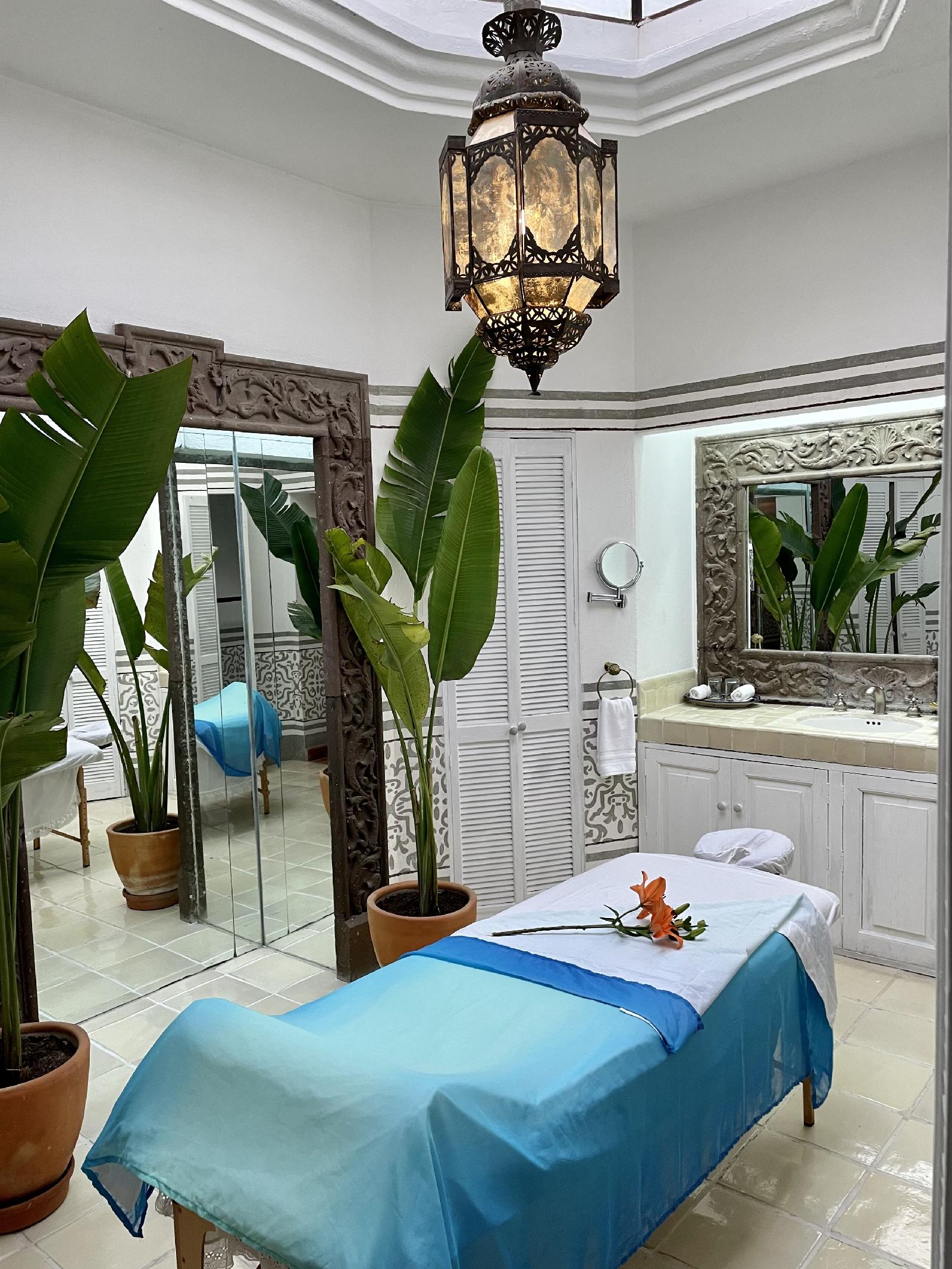 Antigua Villa Santa Monica