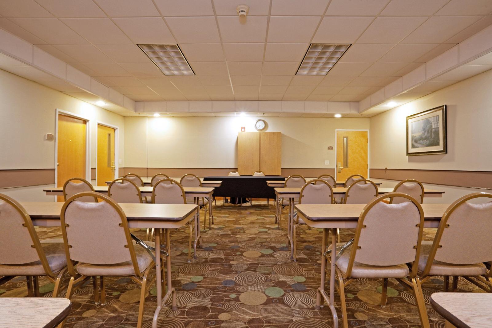 Holiday Inn Express & Suites Albemarle