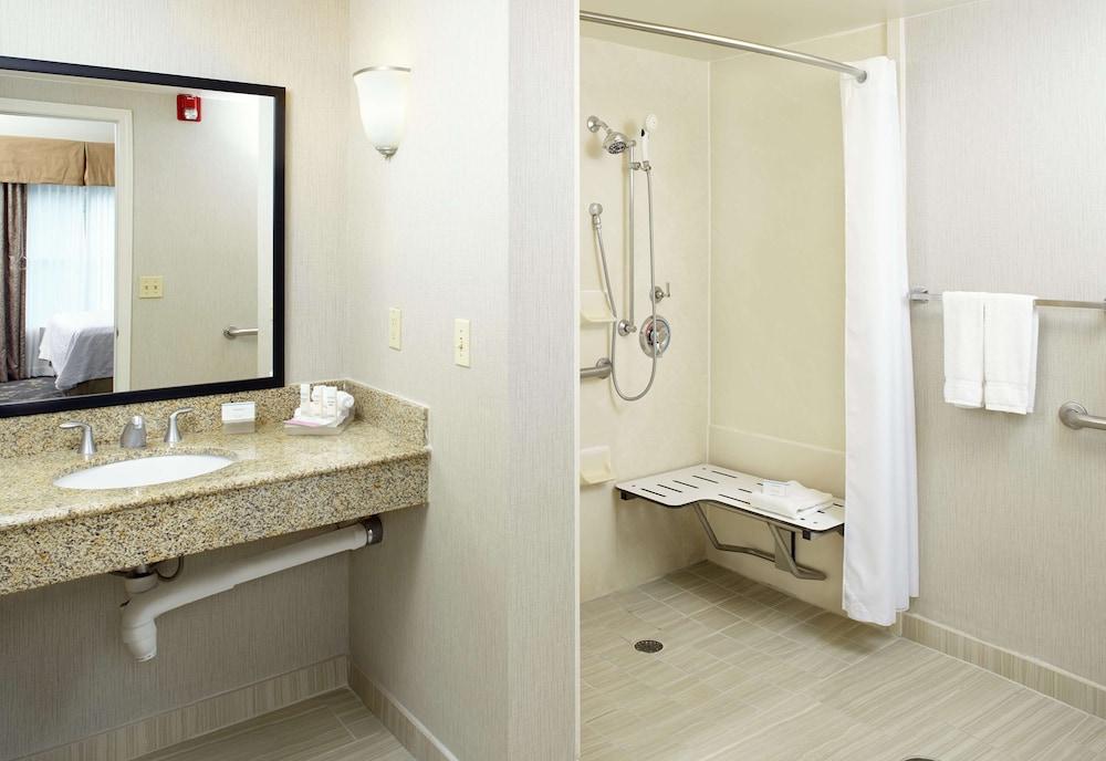 Homewood Suites Charlotte Airport Hotel