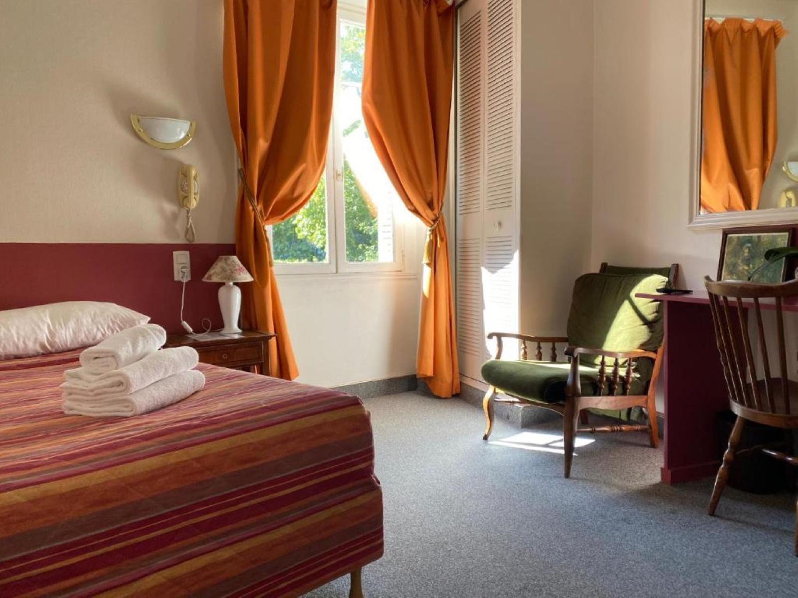 Hotel De France Et De Guise
