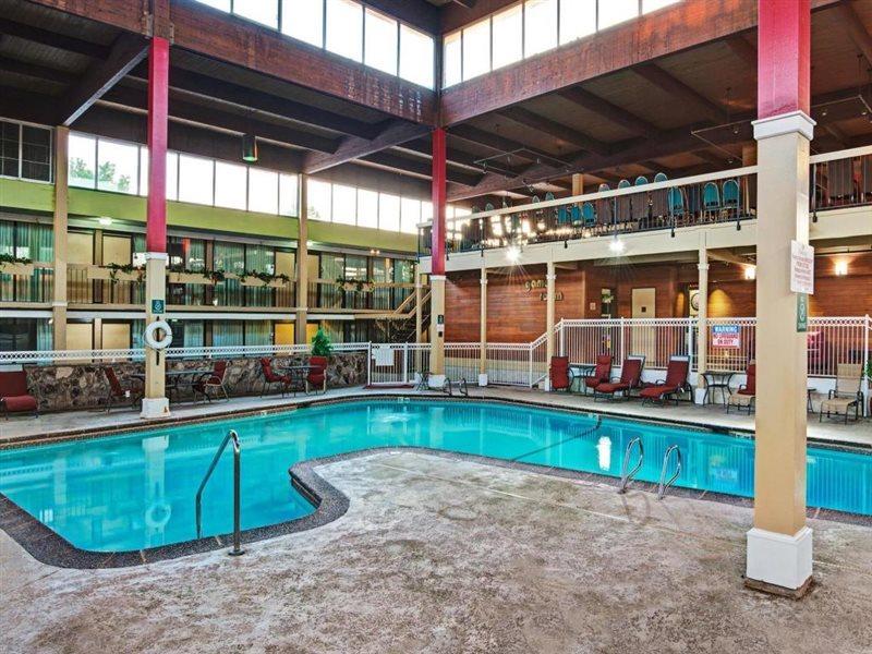 Ramada Overland Park