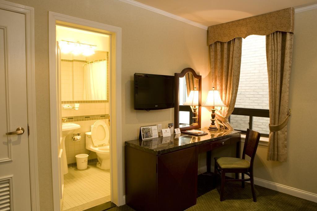 Hotel Stanford