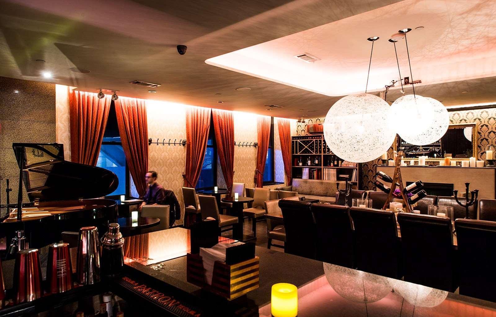 Hotel Stanford