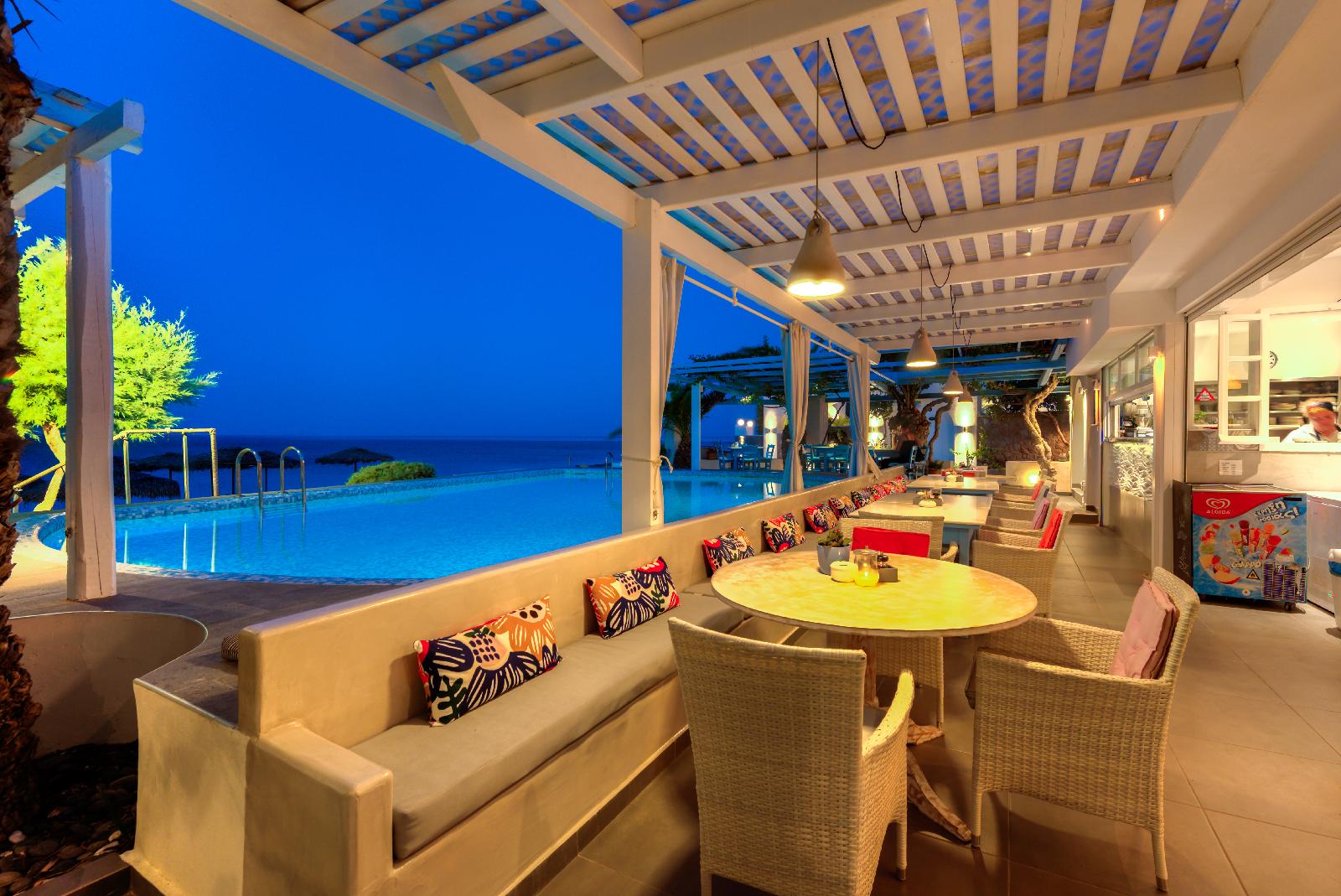 Sigalas Hotel & Apartments