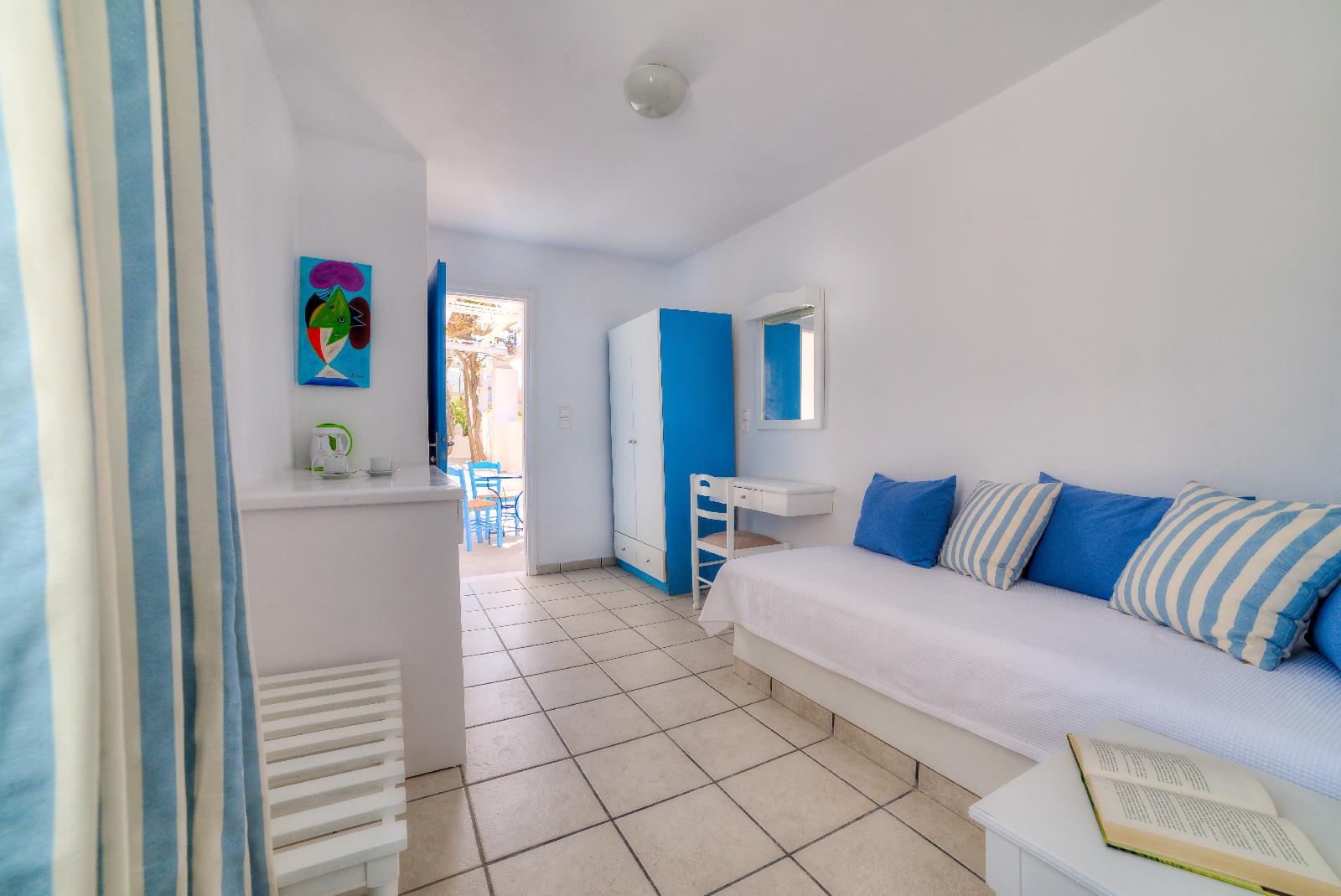 Sigalas Hotel & Apartments