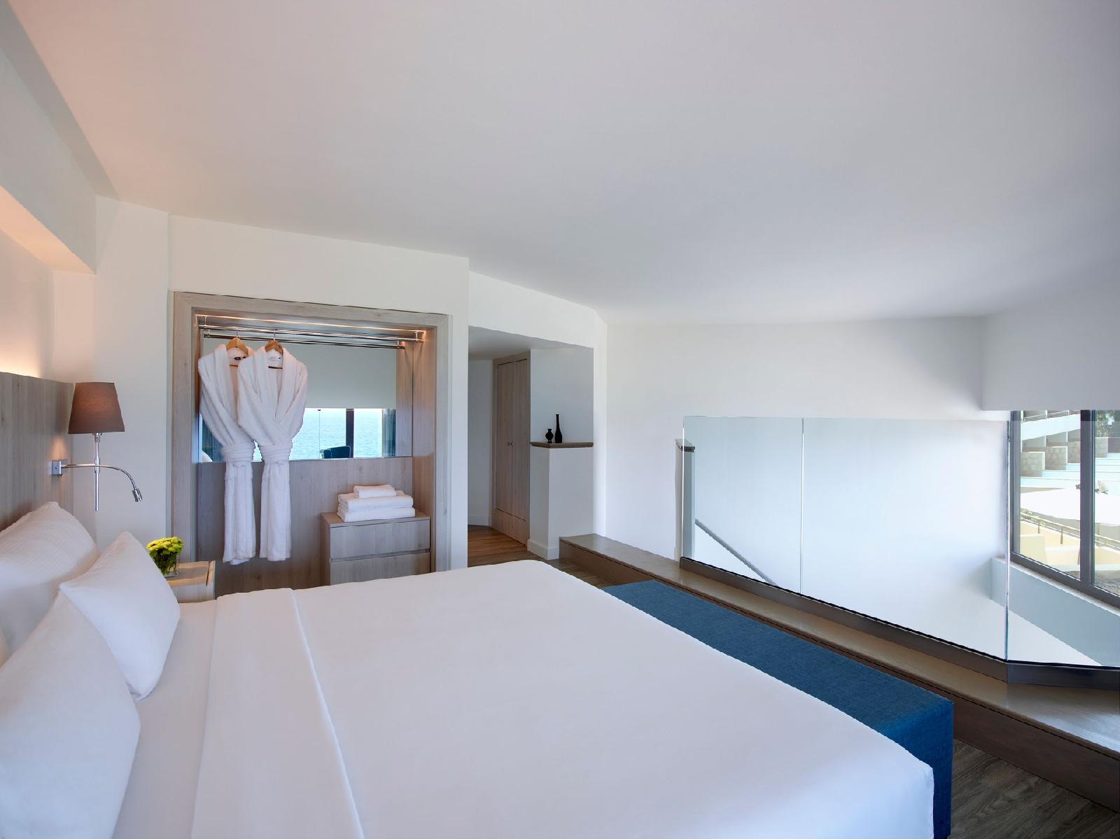 Rhodes Bay Hotel & Spa