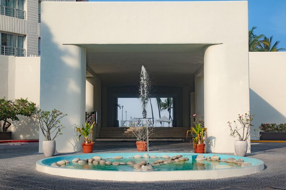 Emporio Ixtapa