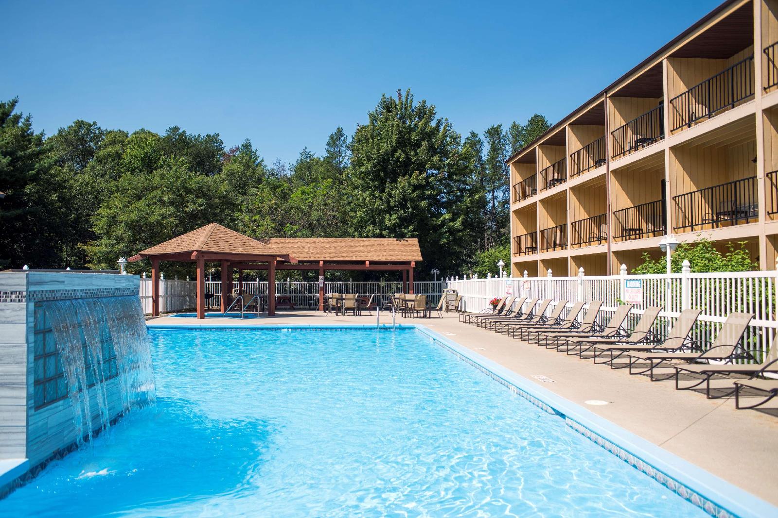 Best Western Ambassador Inn & Suites