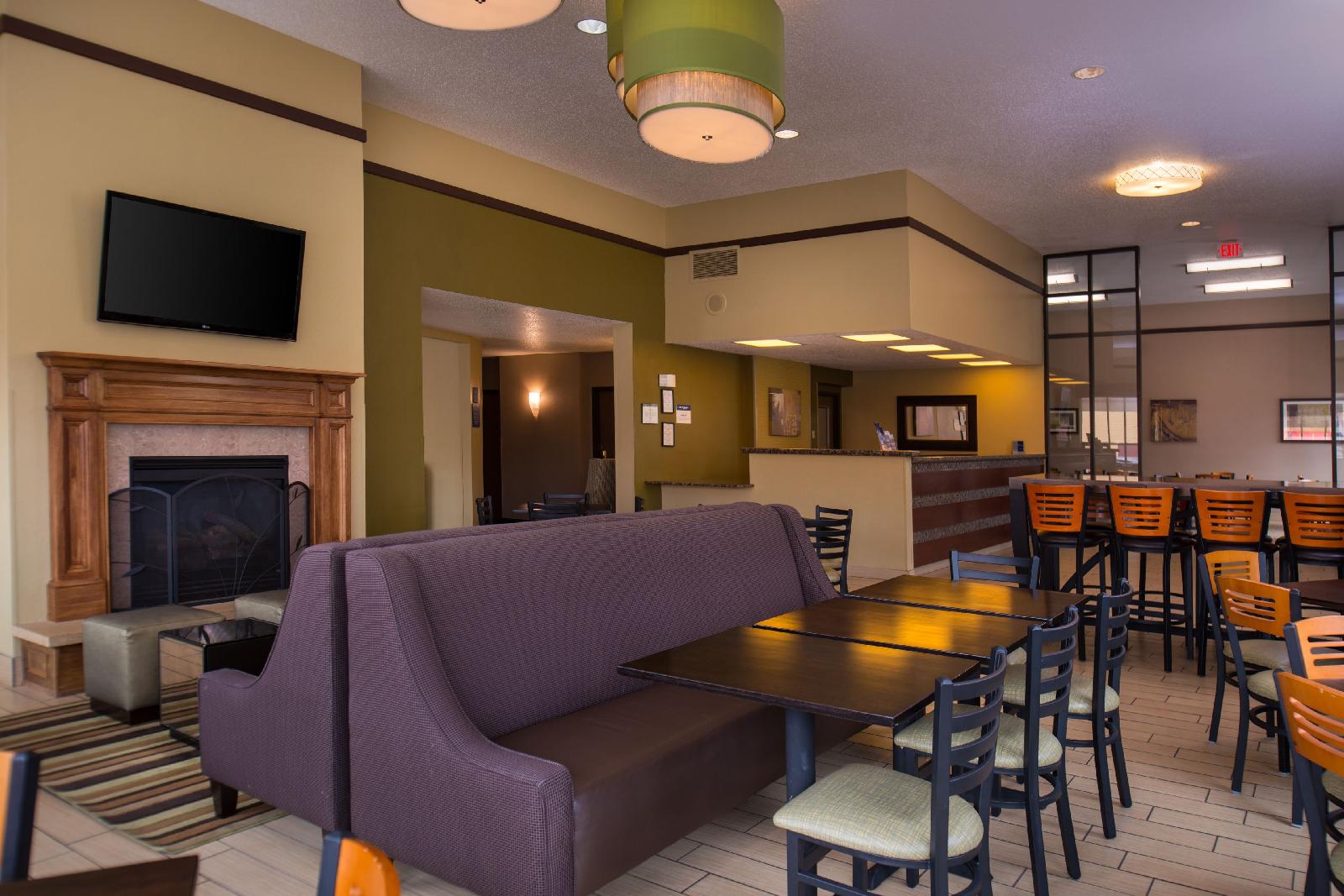 Best Western Ambassador Inn & Suites