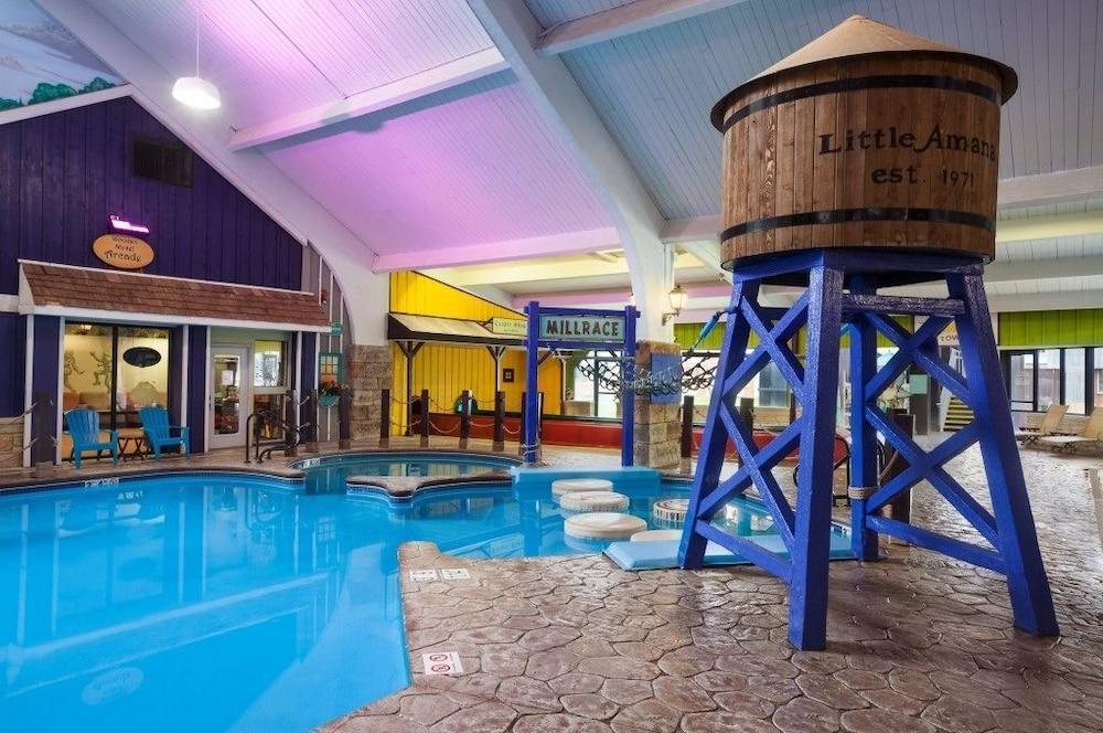 Ramada Williamsburg and Wasserbahn Waterpark