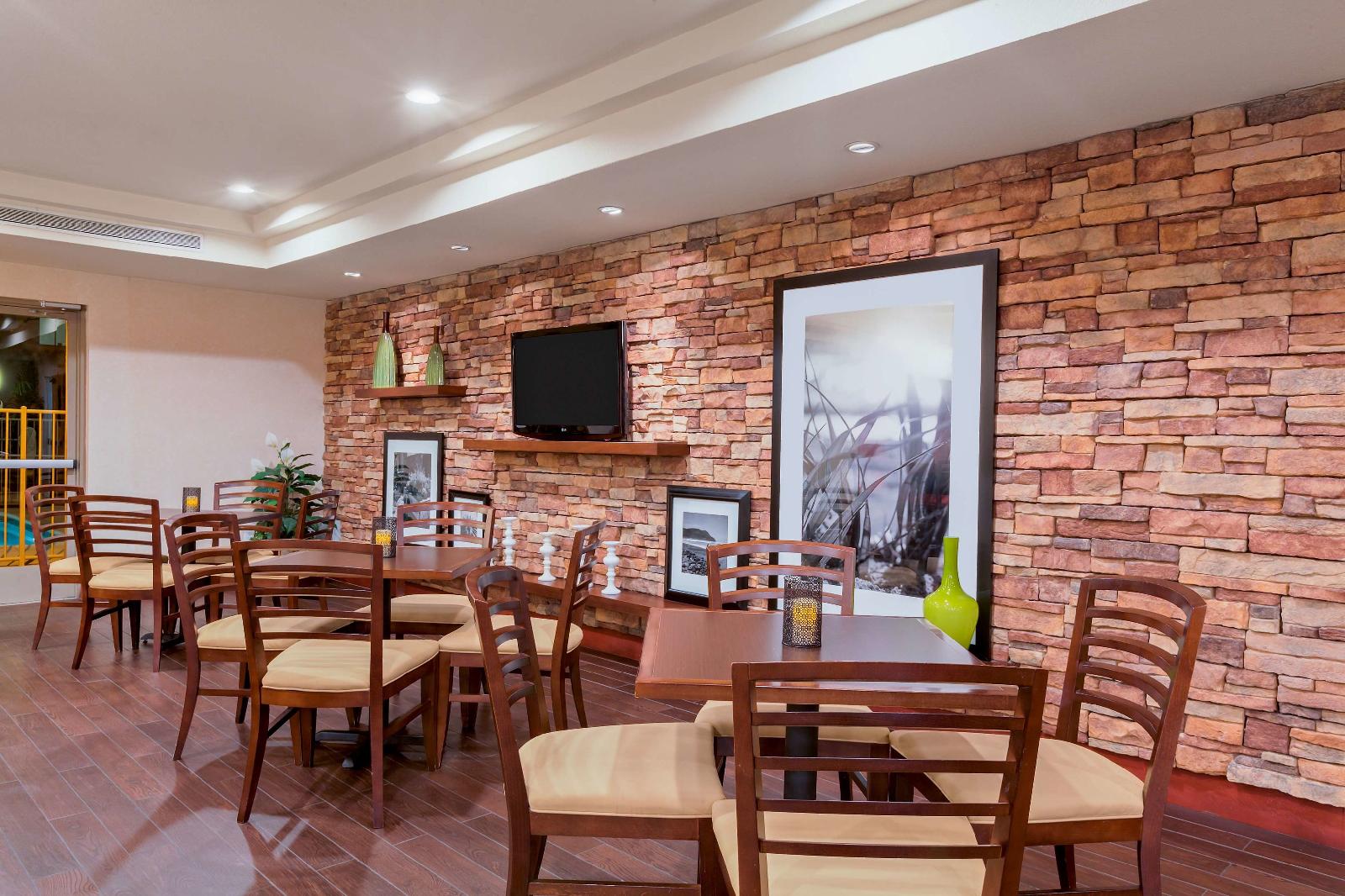 Hampton Inn San Marcos