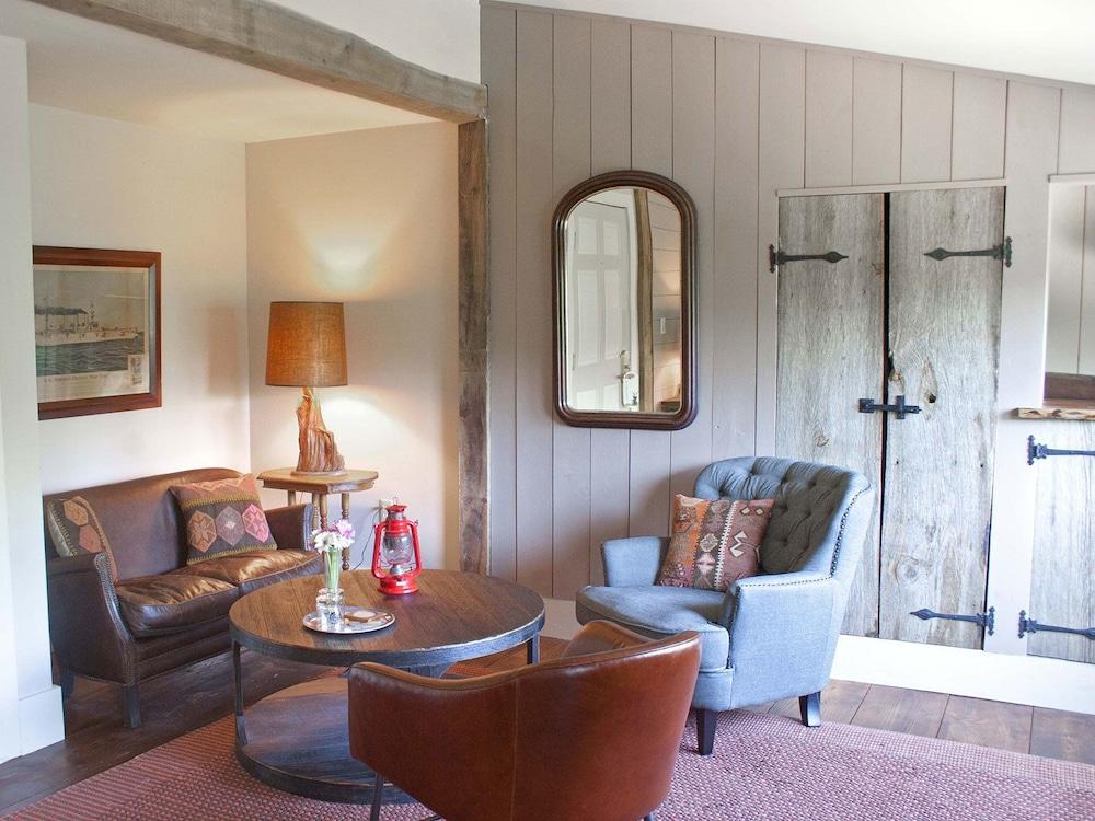 Three Chimneys Inn
