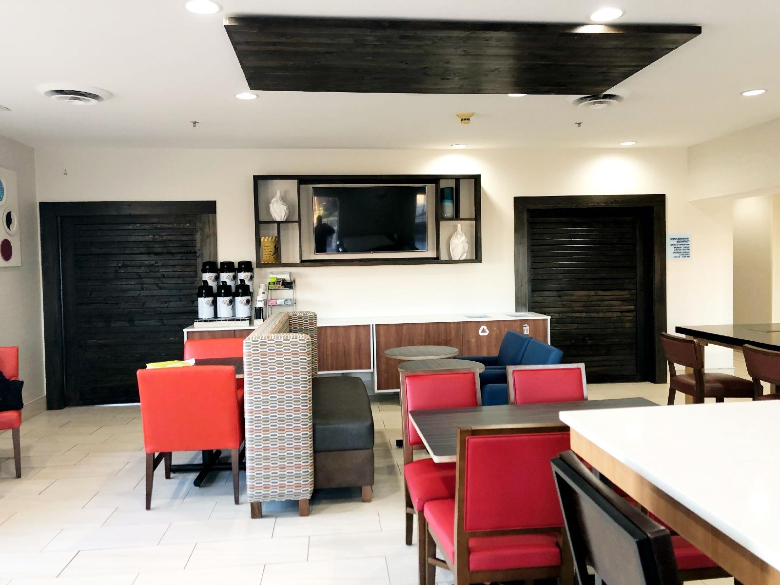 Holiday Inn Express & Suites Harrison
