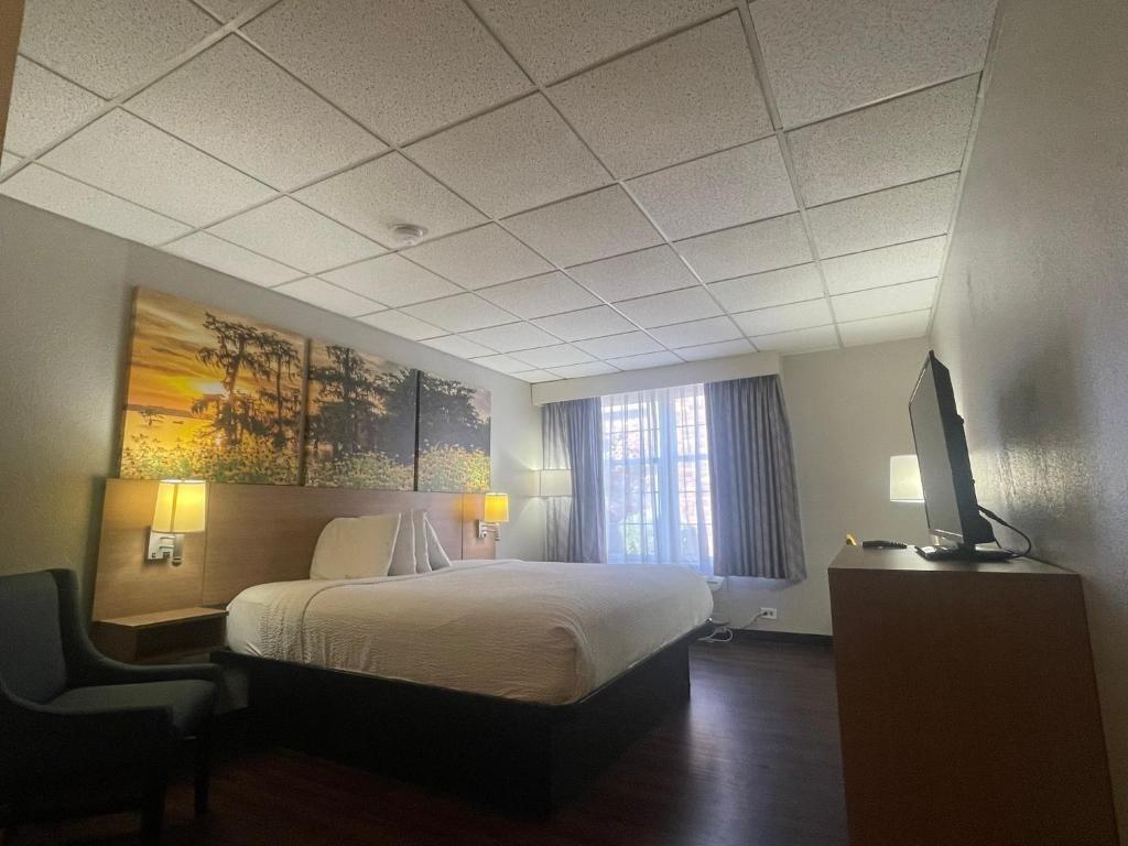 Days Inn Madisonville