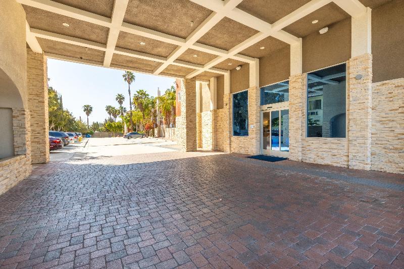 Holiday Inn Express Anaheim West