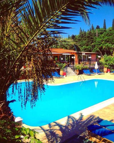 Arianna Apartments