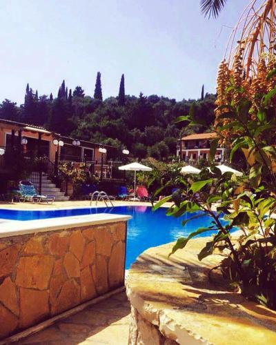 Arianna Apartments