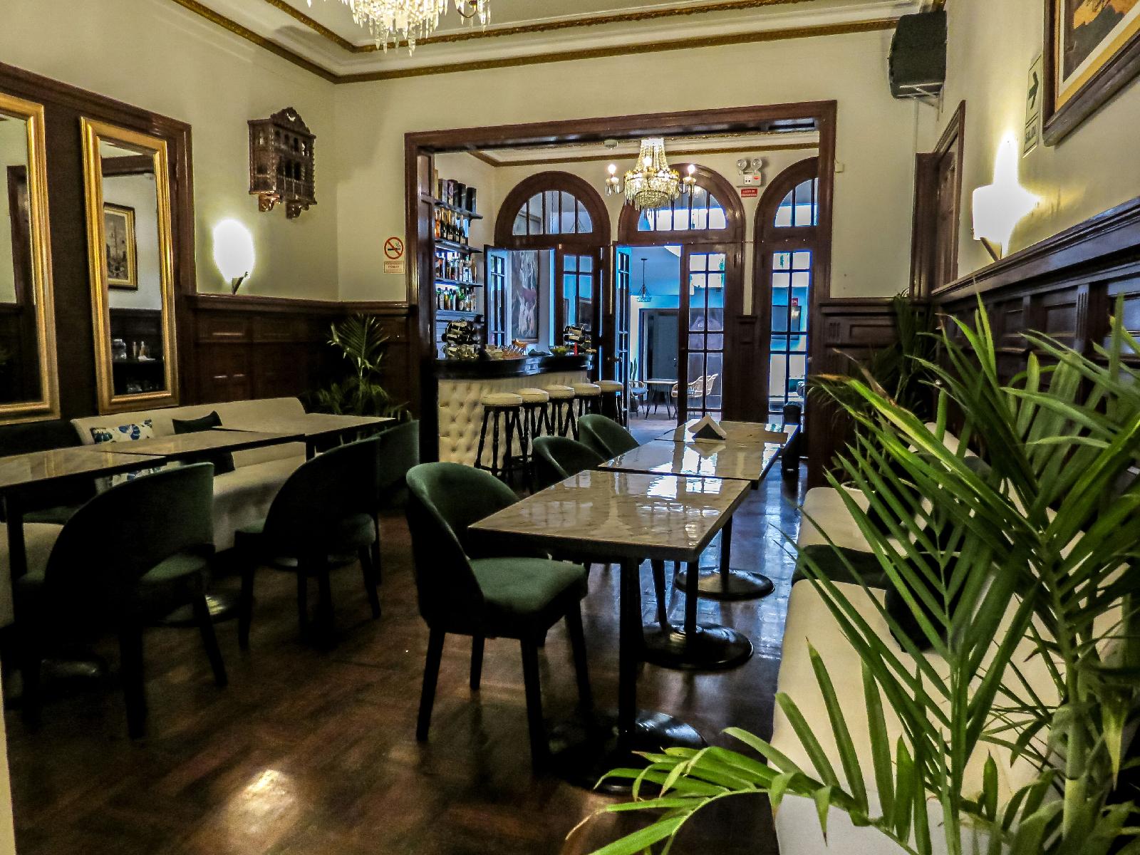 Ferre Colonial