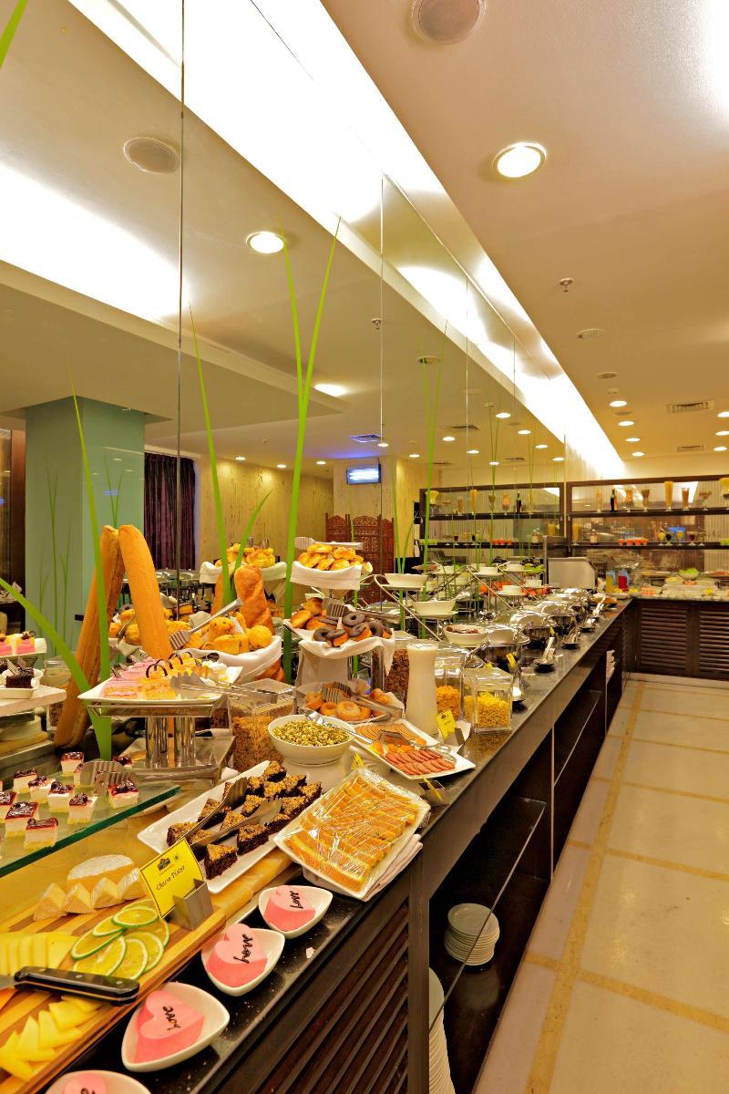 Country Inn & Suites by Radisson, Delhi Saket