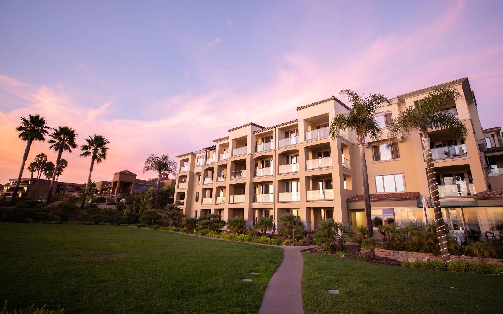 Dolphin Bay Resort & Spa
