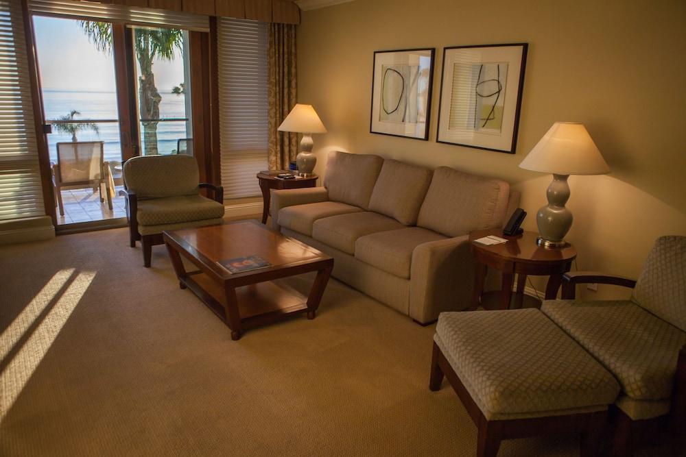 Dolphin Bay Resort & Spa