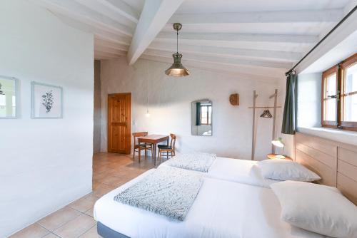 Hotel The Originals Auberge La Plaine