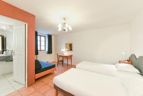 Hotel The Originals Auberge La Plaine