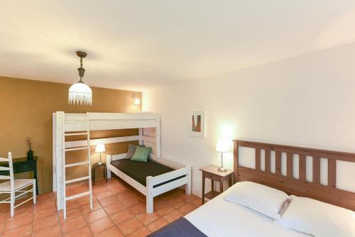 Hotel The Originals Auberge La Plaine