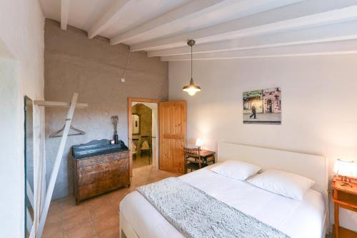Hotel The Originals Auberge La Plaine