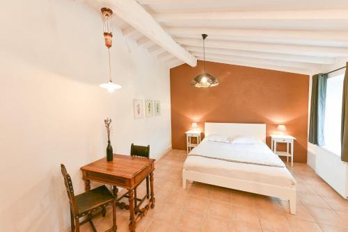 Hotel The Originals Auberge La Plaine