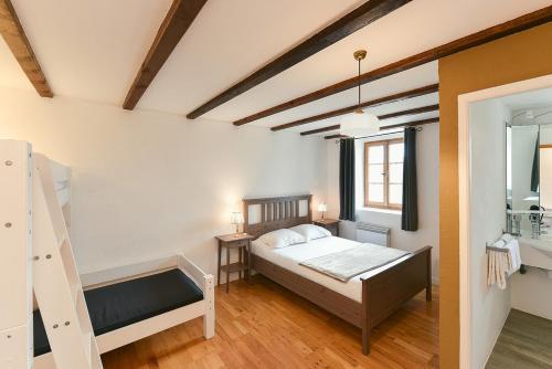 Hotel The Originals Auberge La Plaine