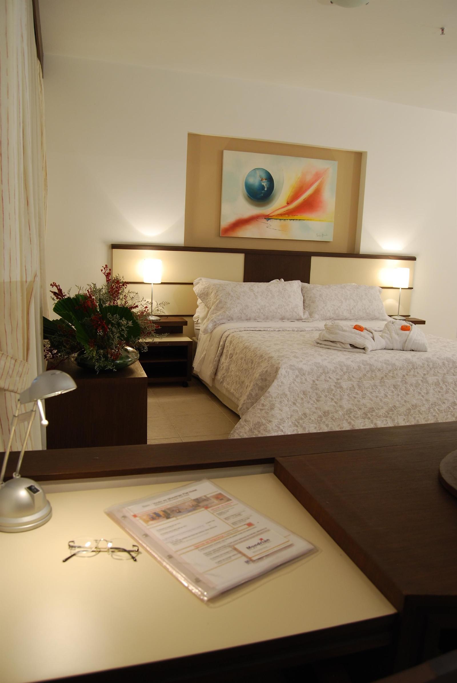 Mondrian Suite Hotel