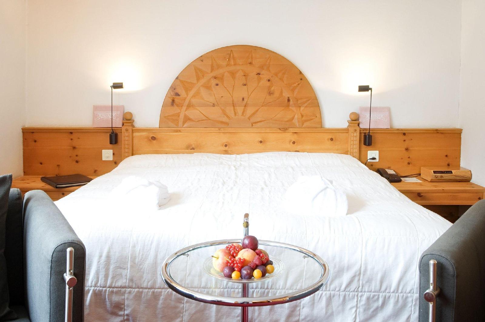 Albana Lodge