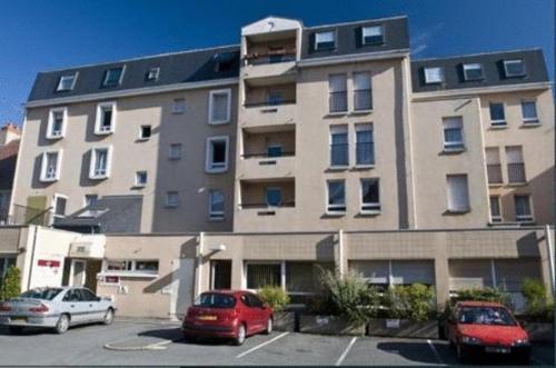 Logis Hotel L'Amandois
