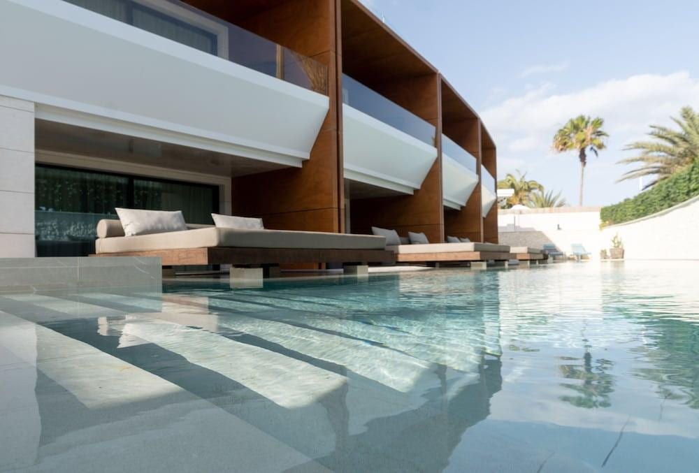 Tensuites