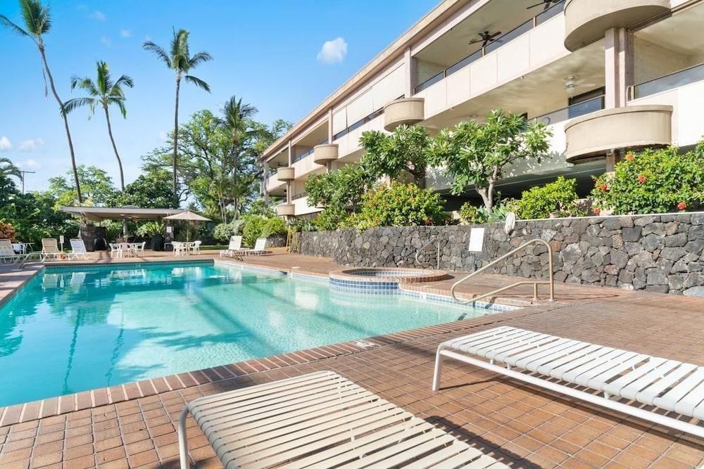 Holualoa Bay Villas