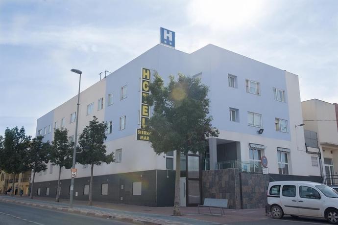 Hotel y Apartamentos Sierra Mar