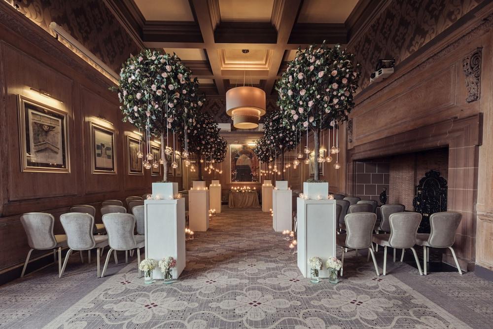 Abbey House Hotel & Gardens