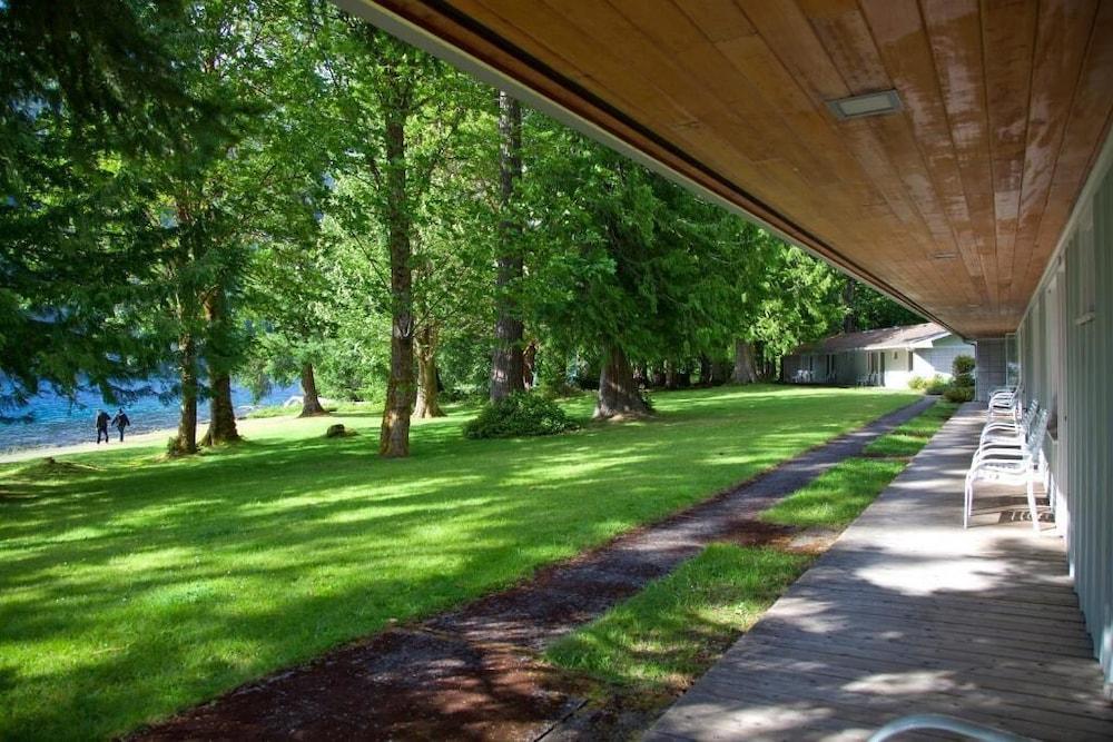 Lake Crescent Lodge