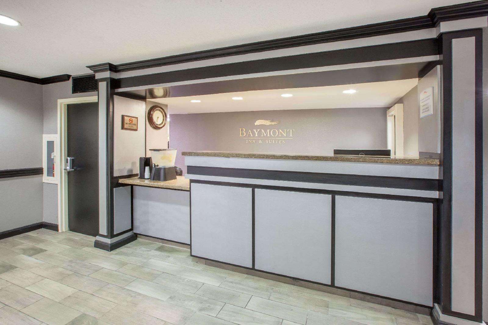 Baymont Inn & Suites Canton