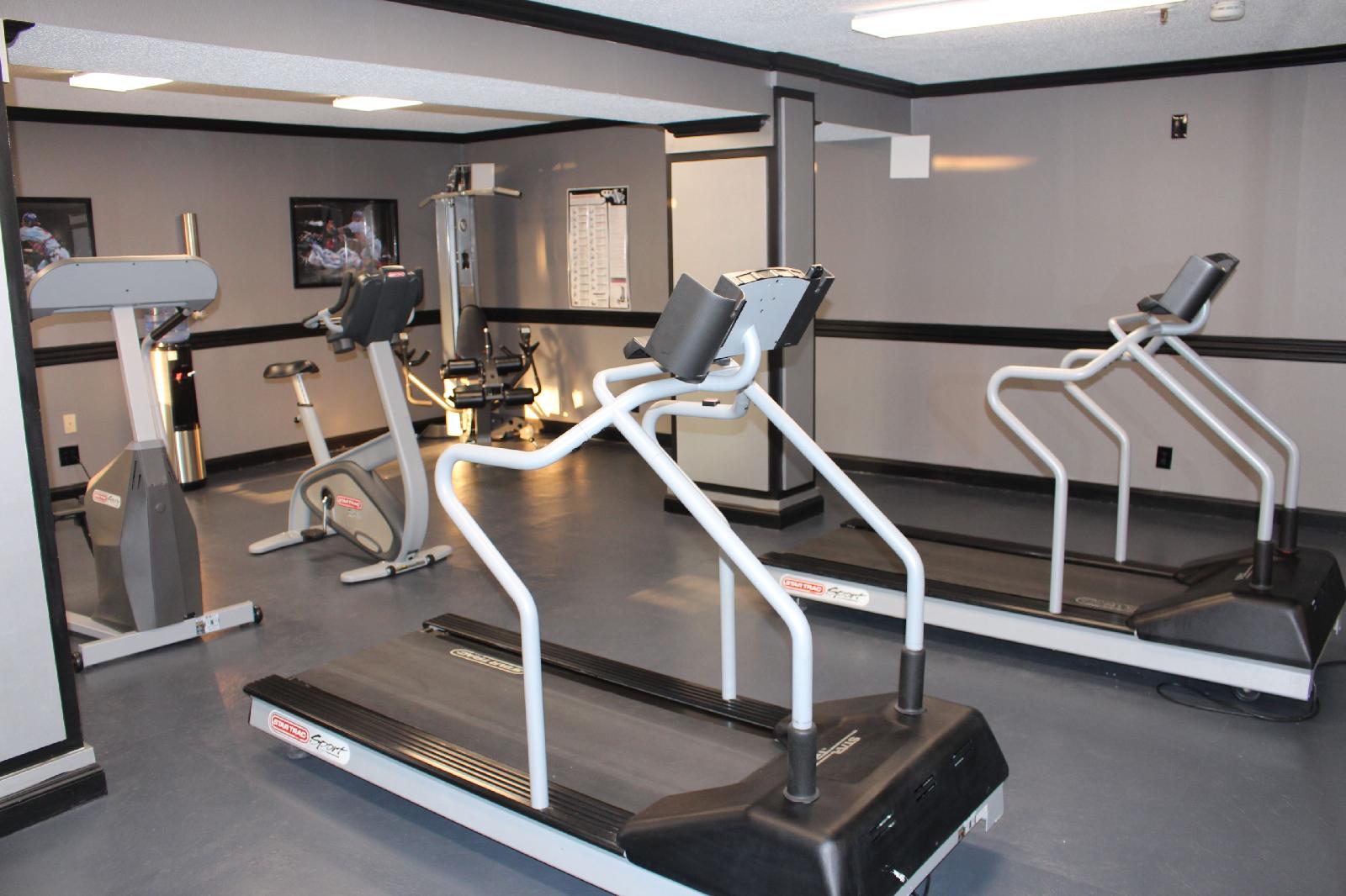 Baymont Inn & Suites Canton