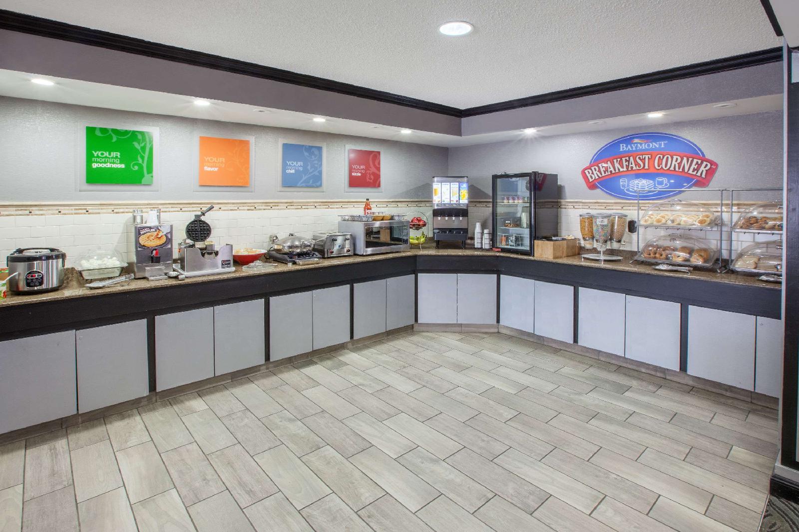 Baymont Inn & Suites Canton