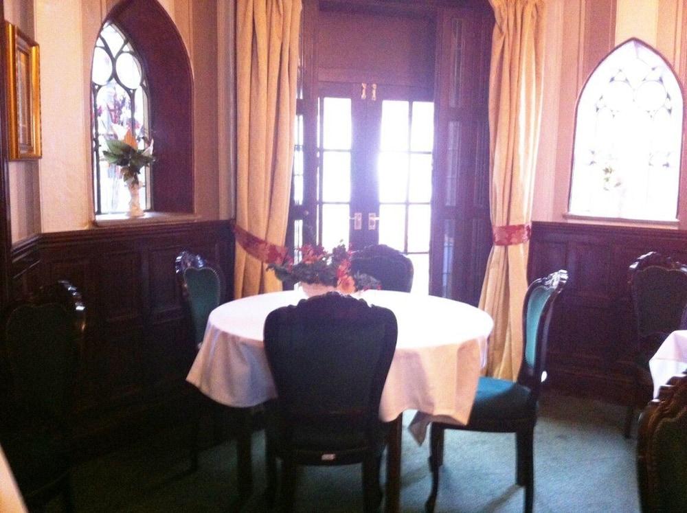 The Georgian House Hotel