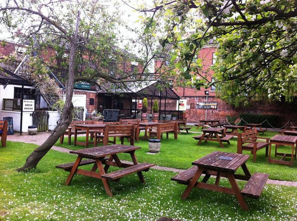 The Georgian House Hotel