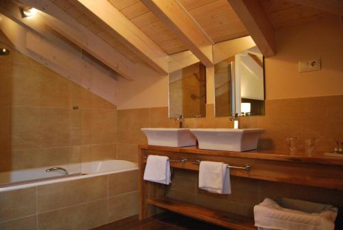 Hotel Puente Romano