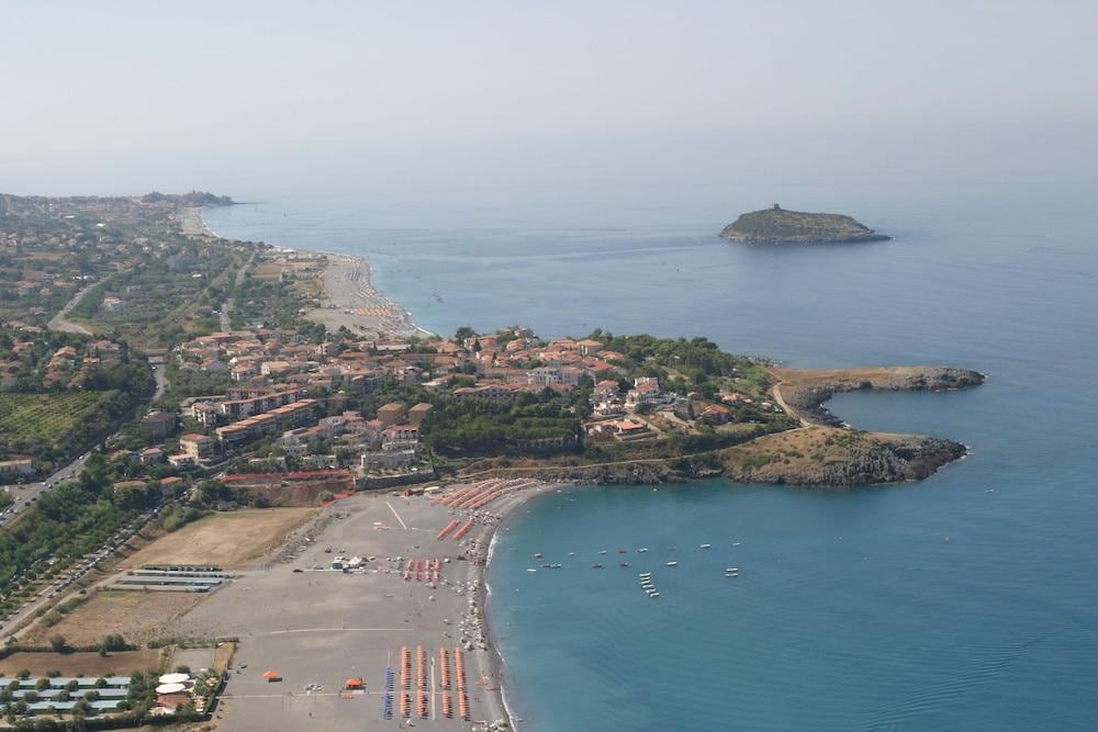 Beach Hotel